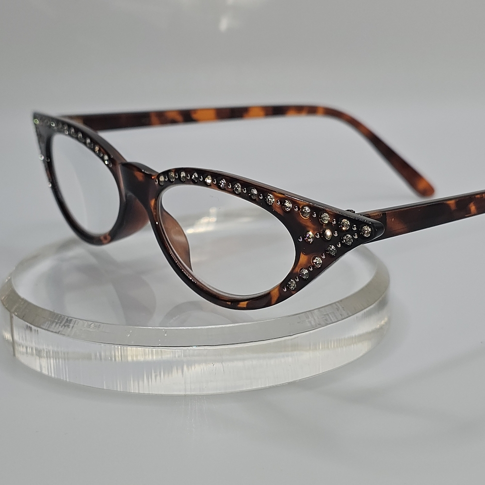 Stylish Tortoise Rhinestone Cat-Eye Glasses